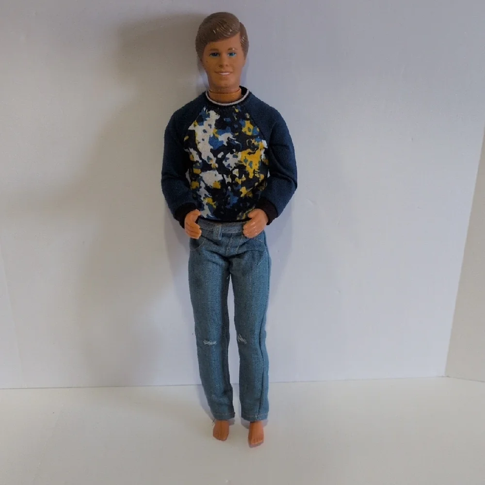 1966 Barbie And 1968 Ken In A Rare 1972 Mountain Ski Cabin Travel Case - Picture 9 of 12